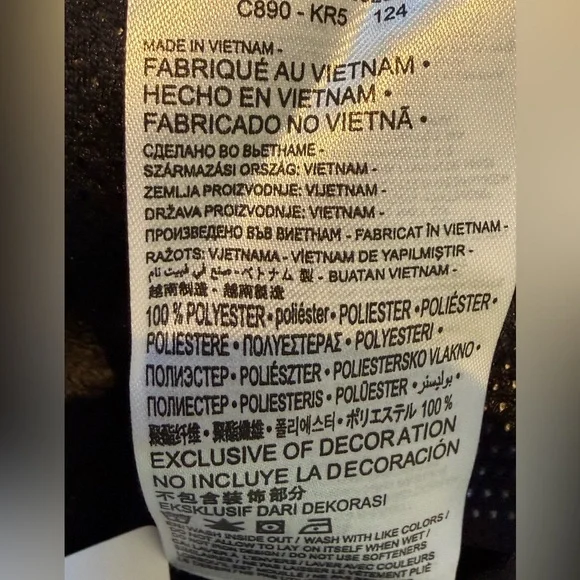 NIKE JORDAN BLACK GYM RED SHORTS KIDS - Picture 2 of 4